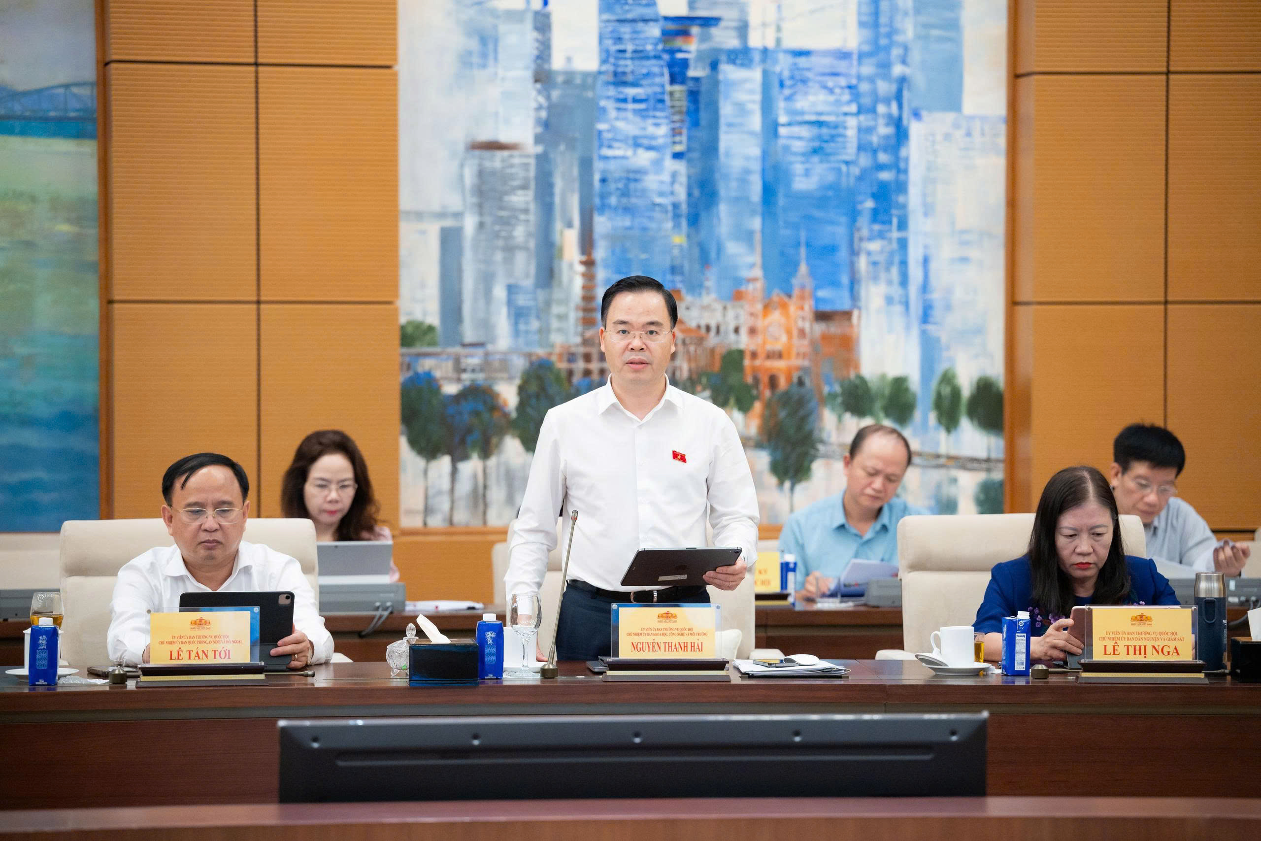 Sửa 04 Luật trong lĩnh vực khoa học, công nghệ và viễn thông: Bảo đảm minh bạch, đẩy mạnh phân cấp và cắt giảm thủ tục hành chính