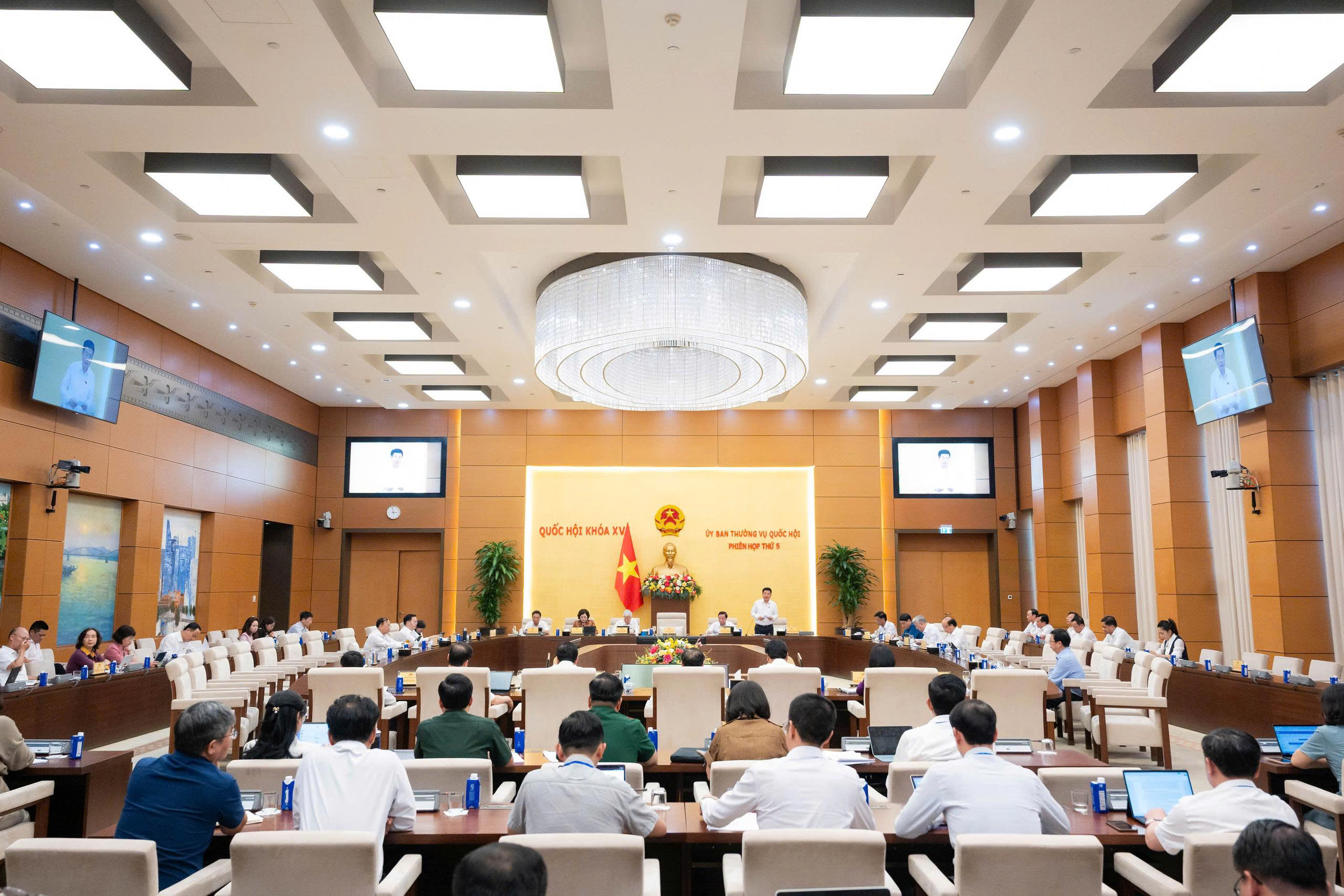 Sửa 04 Luật trong lĩnh vực khoa học, công nghệ và viễn thông: Bảo đảm minh bạch, đẩy mạnh phân cấp và cắt giảm thủ tục hành chính