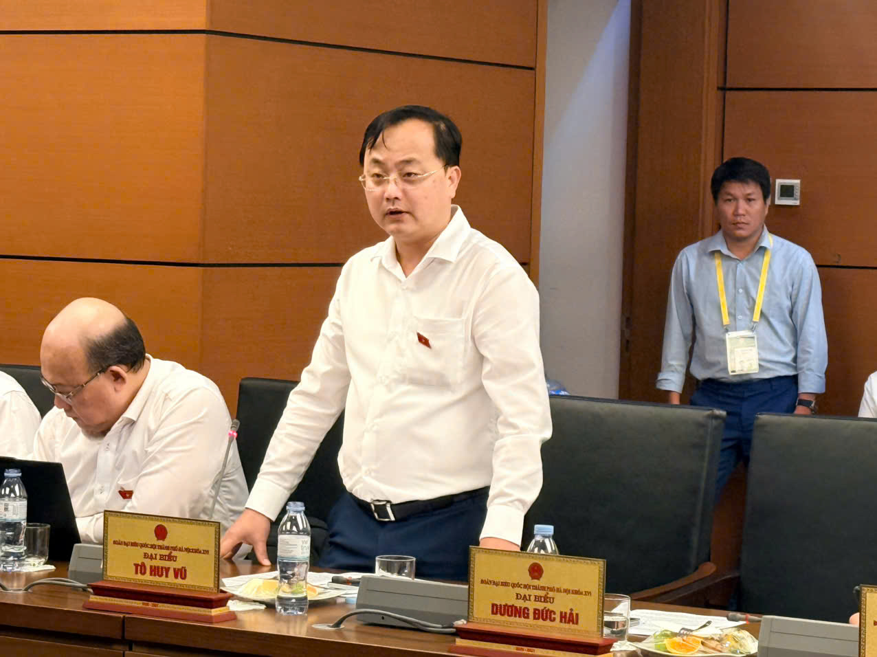Đại biểu Tô Huy Vũ phát biểu