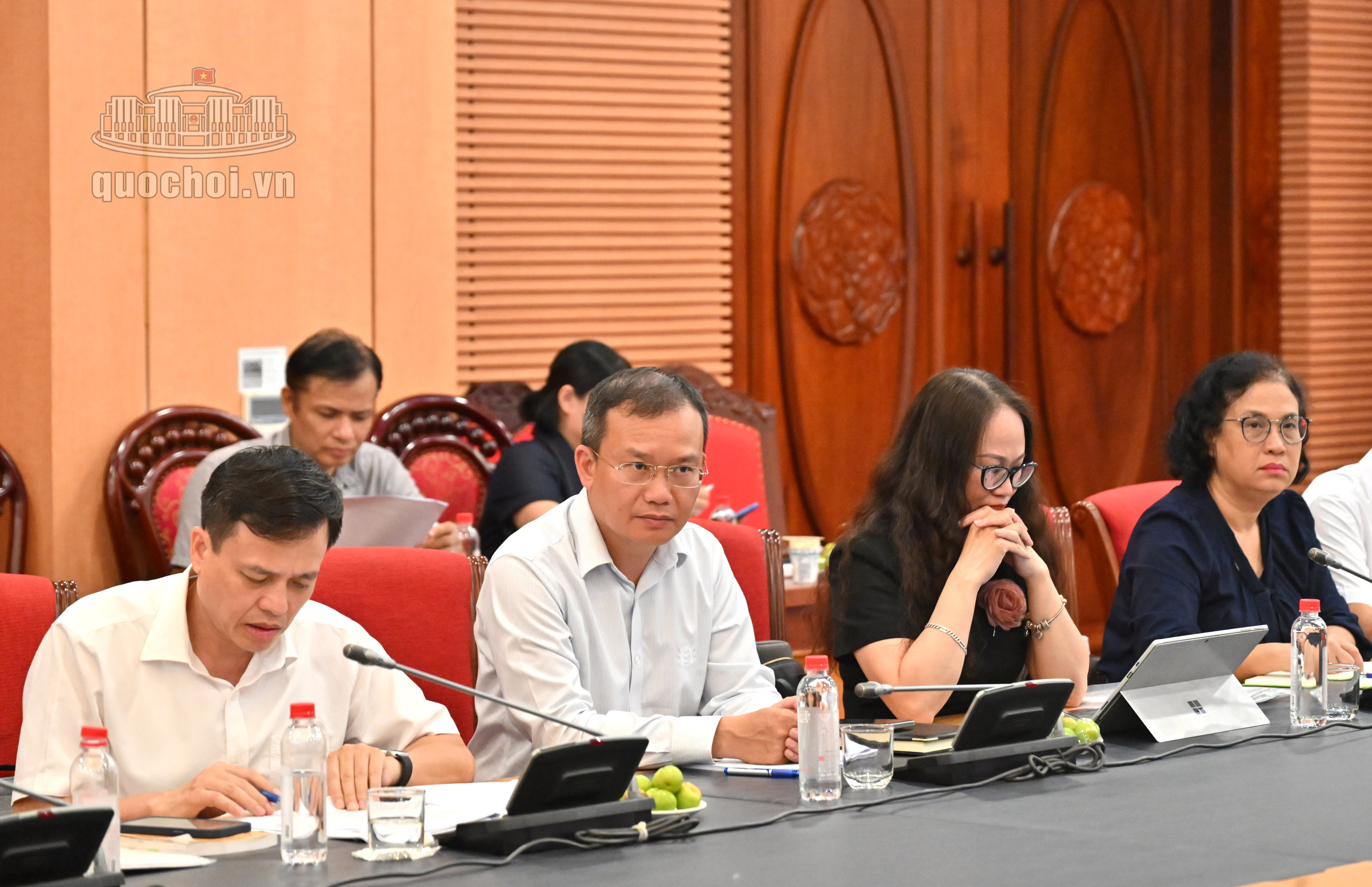 Các đại biểu tham dự Phiên họp
