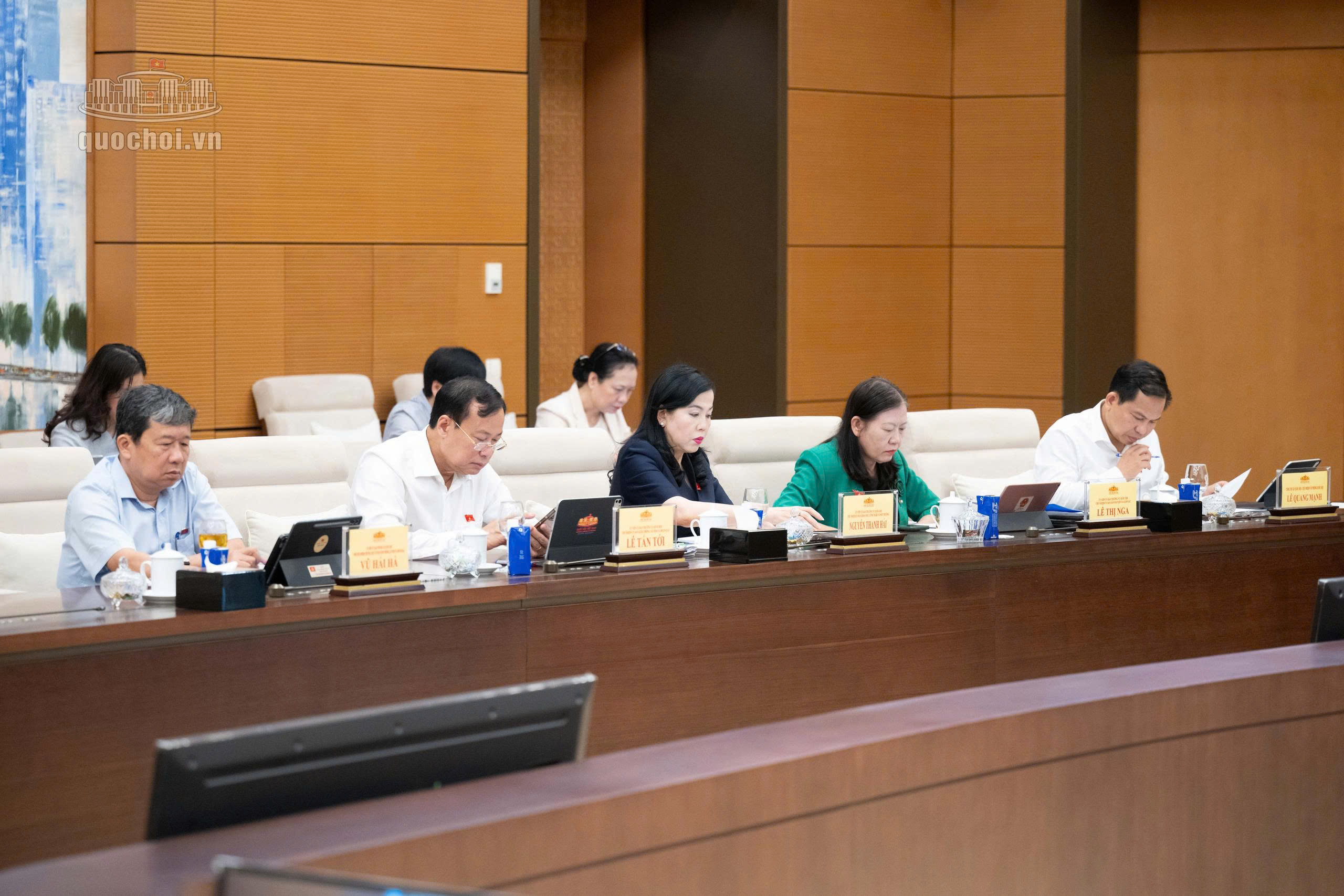Uỷ ban Thường vụ Quốc hội cho ý kiến về dự án Luật Phát triển doanh nghiệp nhỏ và vừa