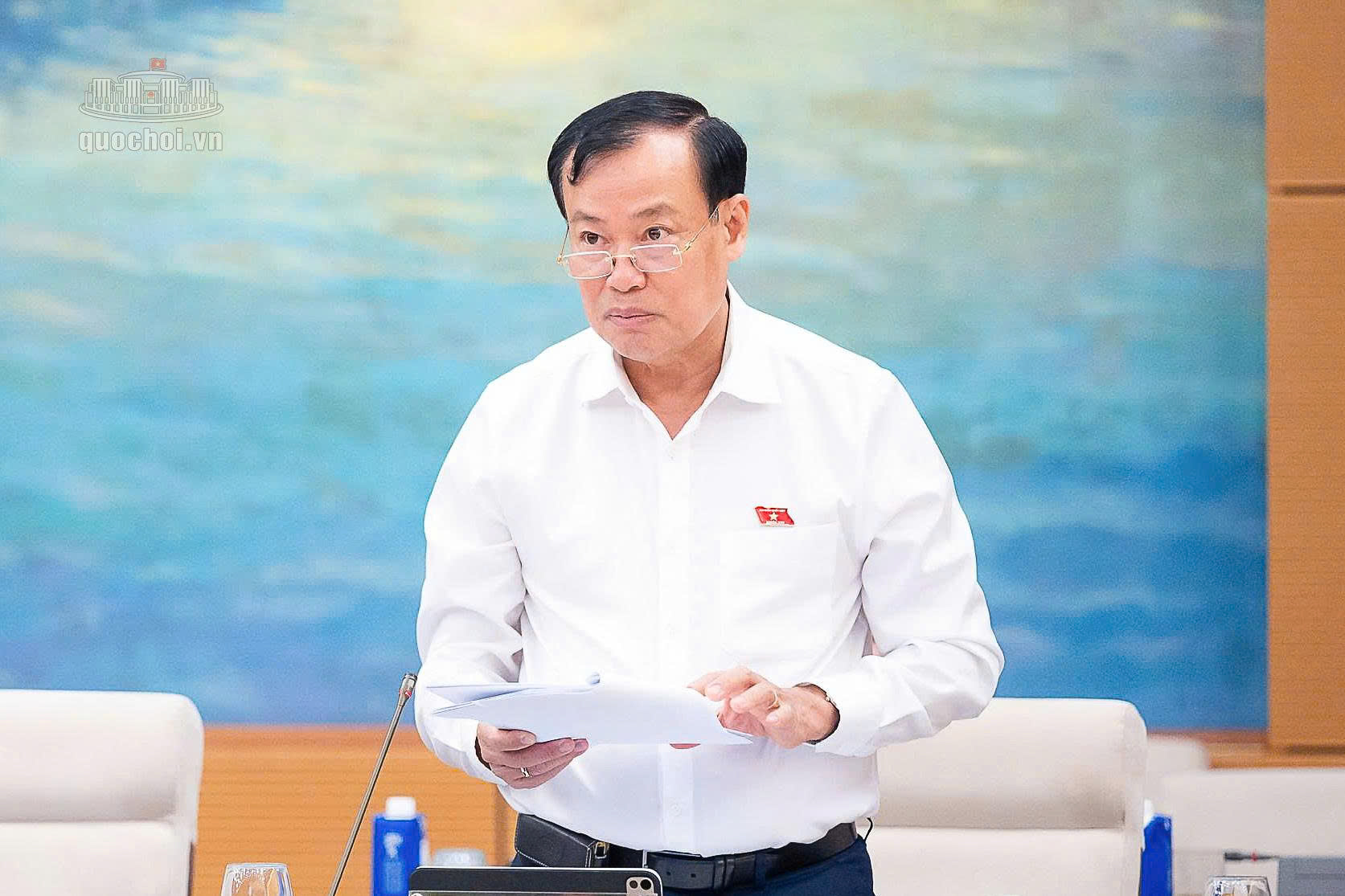 Đẩy mạnh phân quyền, cắt giảm, đơn giản hóa thủ tục hành chính, điều kiện kinh doanh