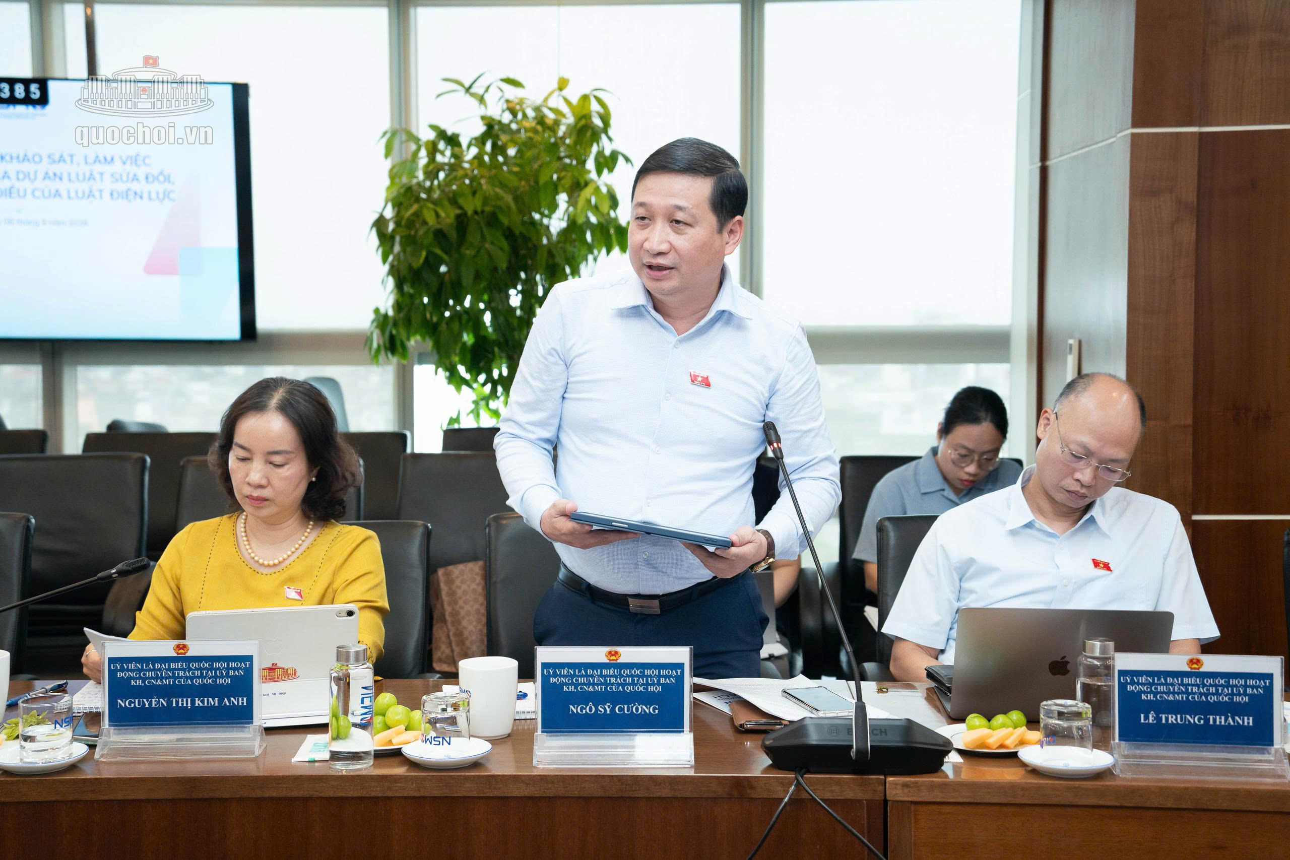 Ủy viên là Đại biểu quốc hội hoạt động chuyên trách tại Ủy ban Ngô Sỹ Cường nêu kiến nghị