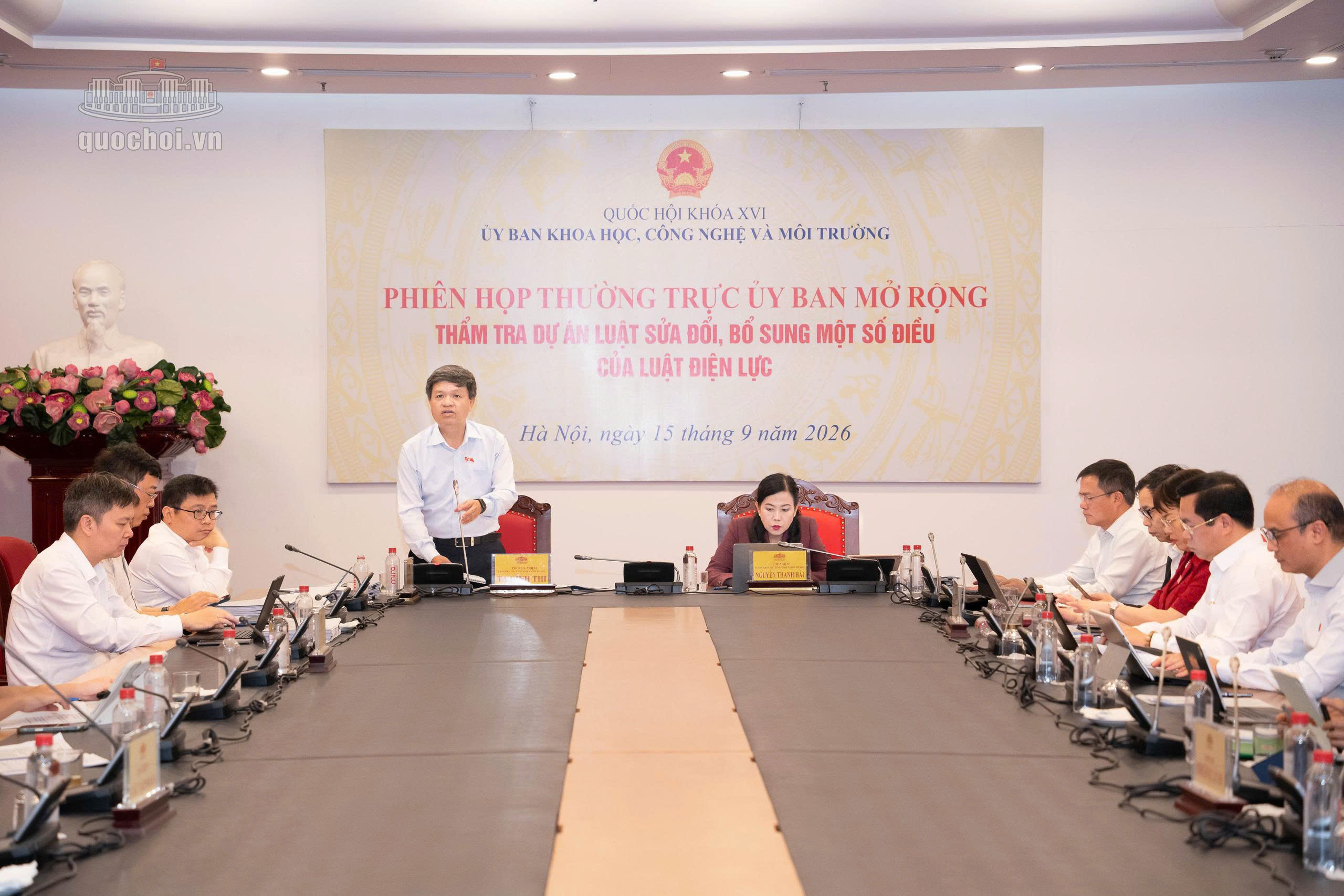 Phó Chủ nhiệm Ủy ban Khoa học, Công nghệ và Môi trường Tạ Đình Thi phát biểu