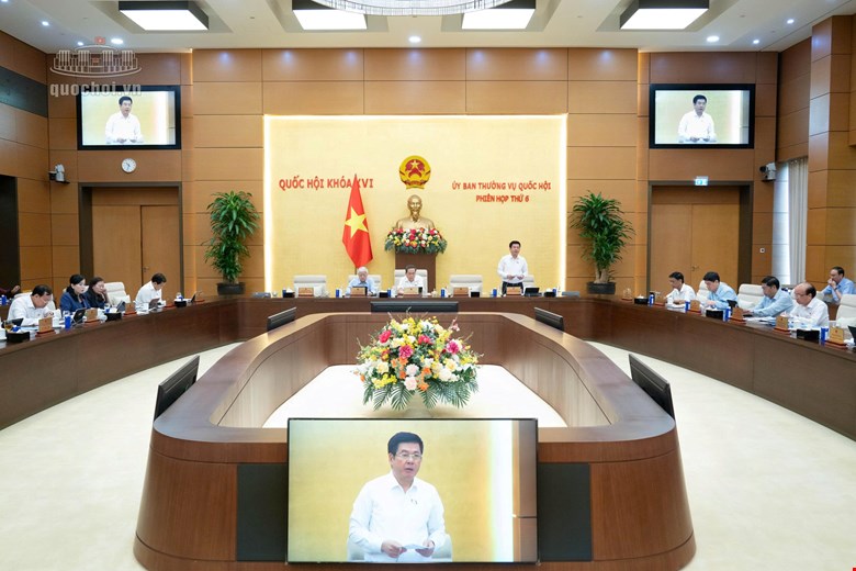 Toàn cảnh phiên họp cho ý kiến về dự án Luật sửa đổi, bổ sung một số điều của Luật Điện lực