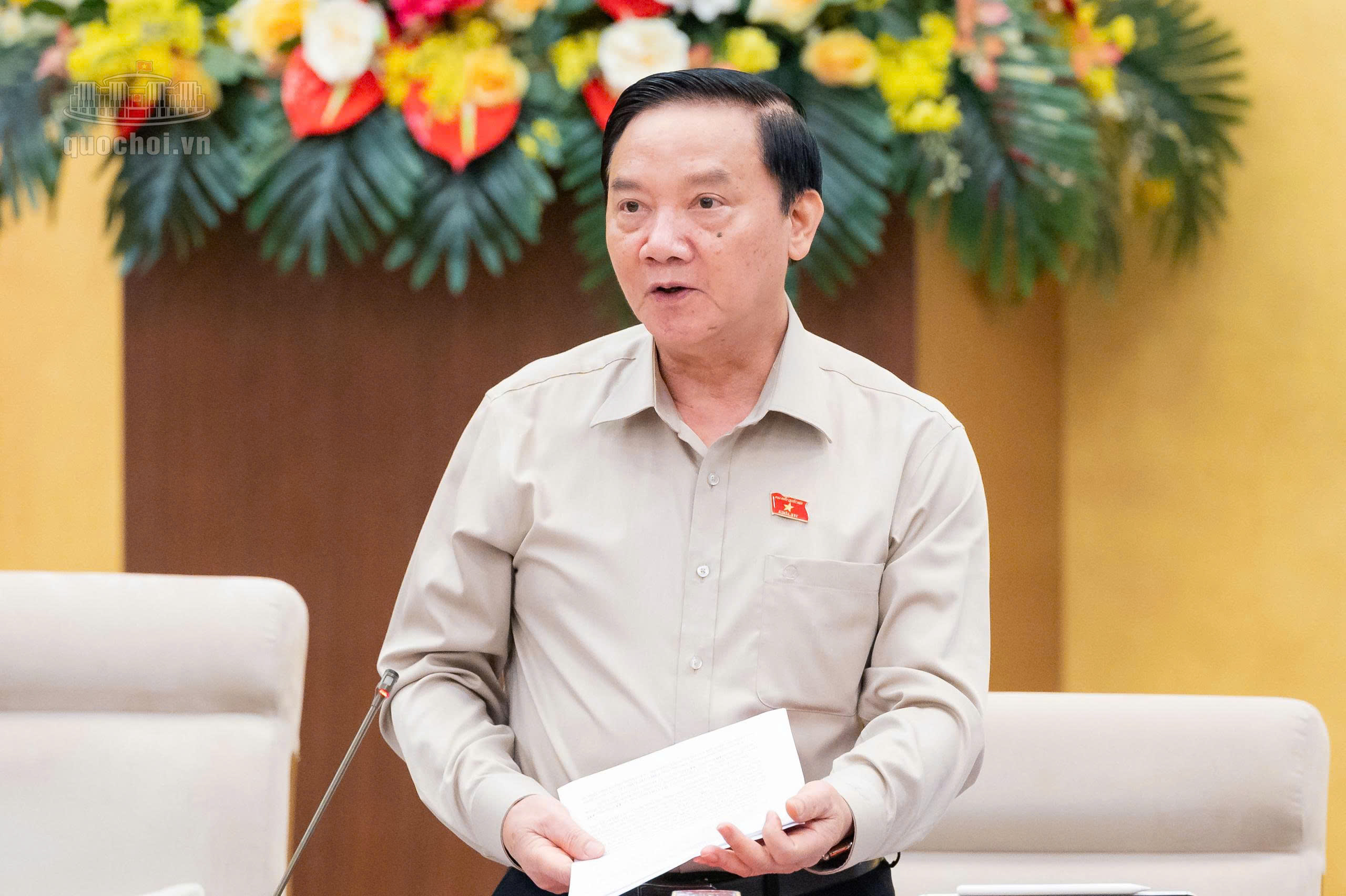 Phó Chủ tịch Quốc hội Nguyễn Khắc Định điều hành nội dung thảo luận