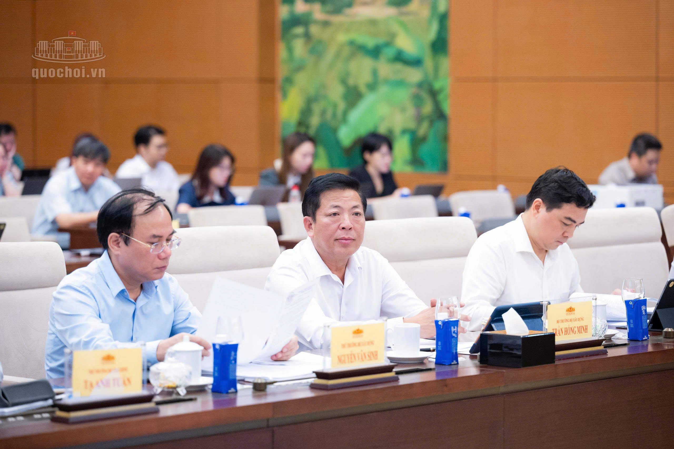 Các đại biểu tham dự Phiên họp
